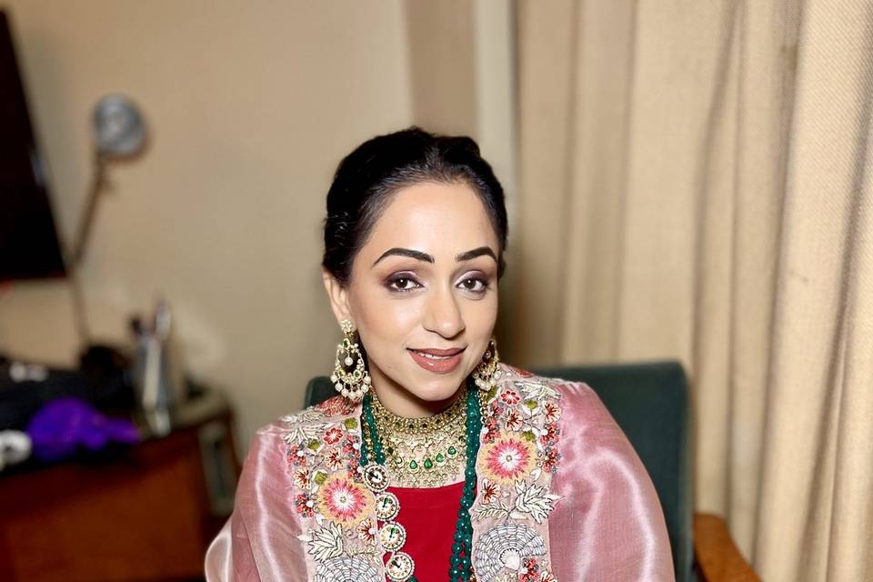 Makeup by Saniya Khann