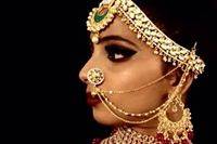 Maquillage by Henna Mulani