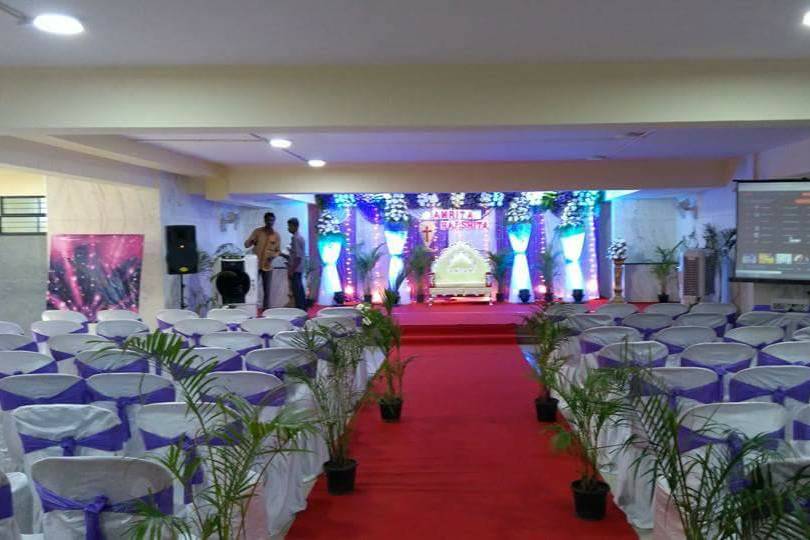 Wedding decor and lighting