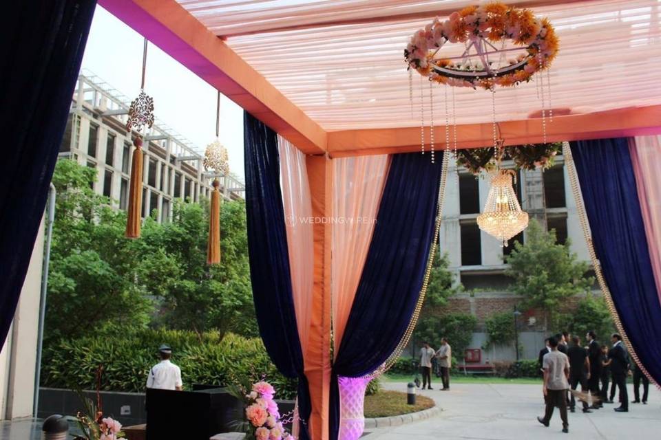 Entrance decor