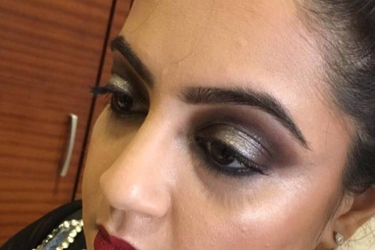 Meghal Jhaveri - Makeup Hair Fashion