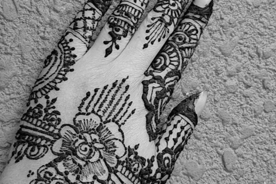 Floral Henna Design ✨