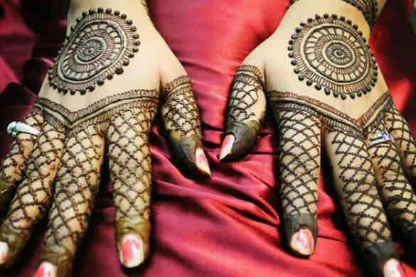 Mehendi Design on Legs