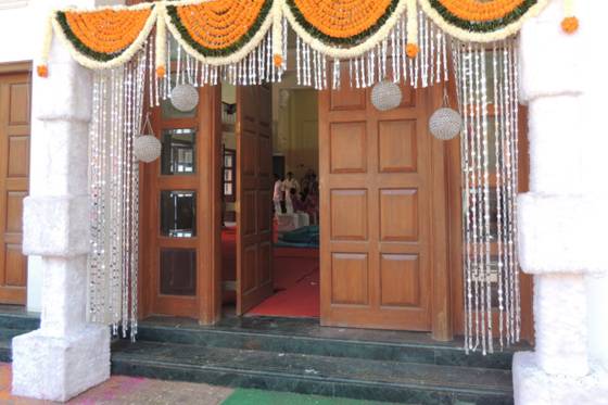 Entrance decor