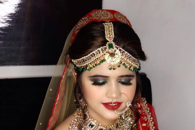 Bridal makeup