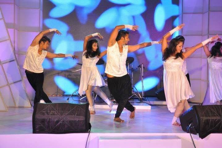 Groove to Vows