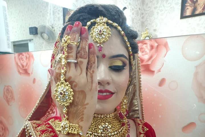 Bridal makeup