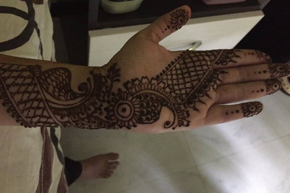 Surabhi Mehndi Designs