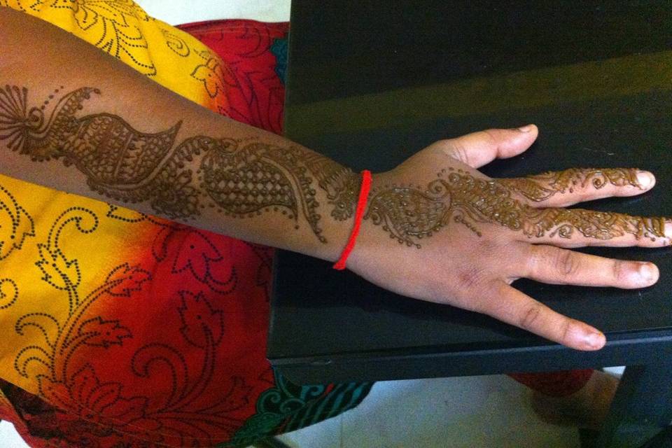 Surabhi Mehndi Designs