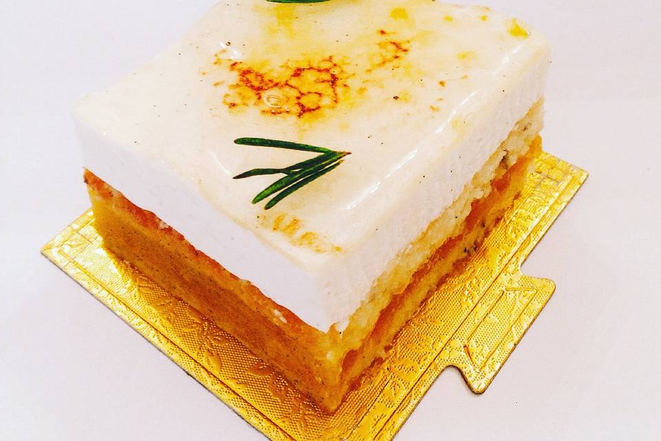 Rosemary vanilla cake