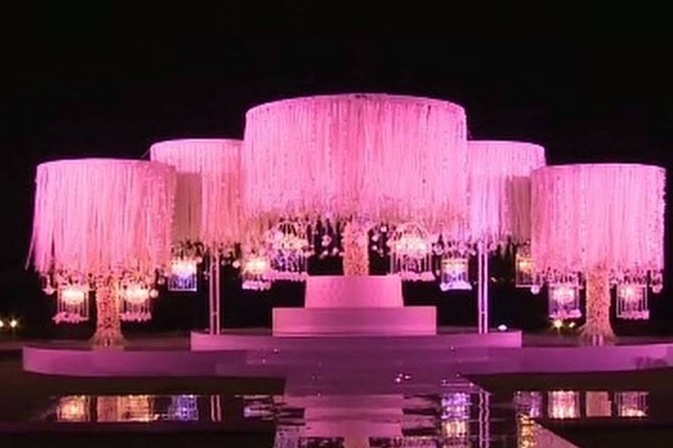 Wedding decor and lighting