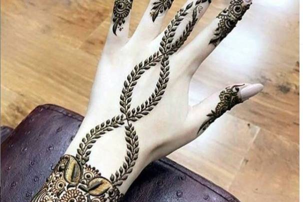 Henna Love by Syeda Ambreen