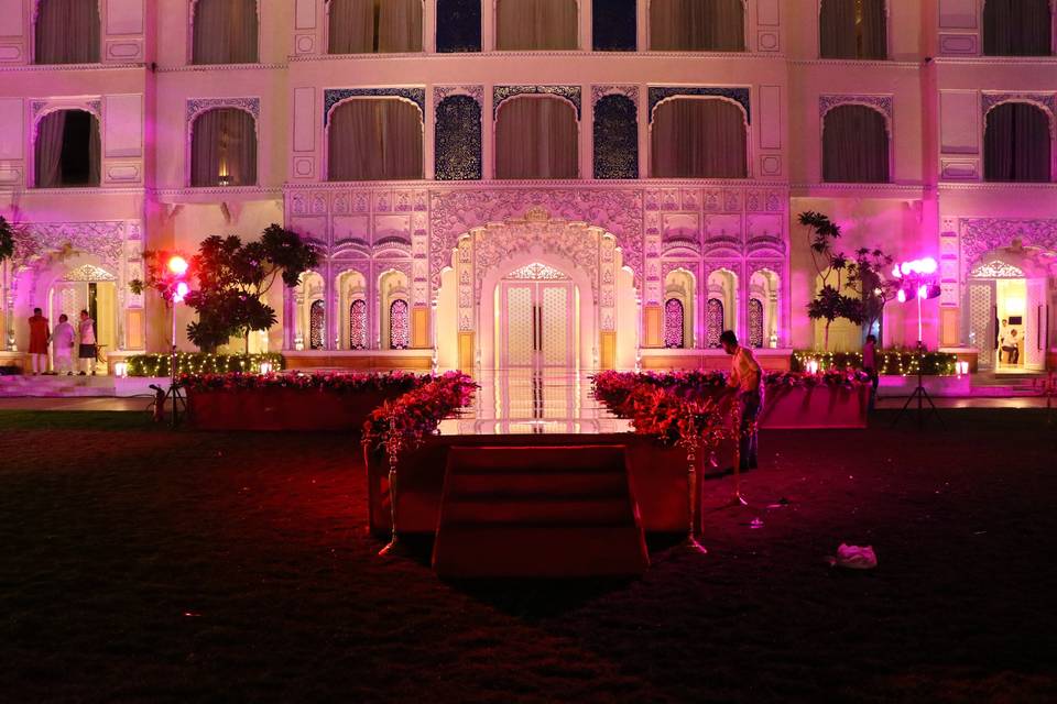 Leela Palace Decor