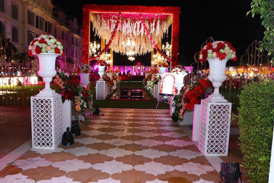 Leela Palace Decor