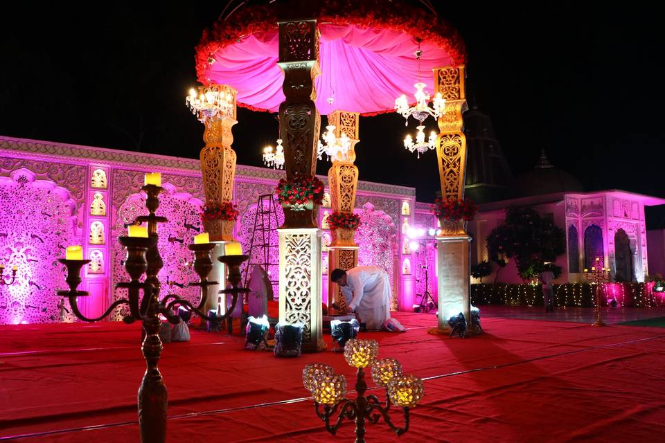 Leela Palace Decor