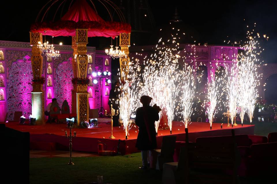 Leela Palace Decor