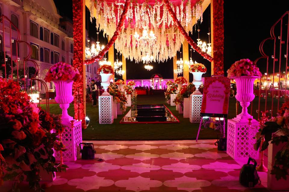Leela Palace Decor
