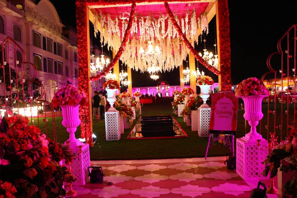 Leela Palace Decor