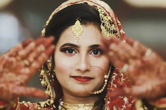 Makeup Artist Zaisha Khan