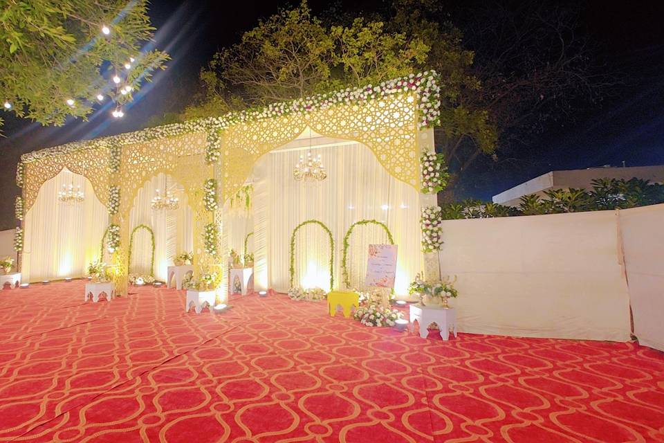 Entrance decor