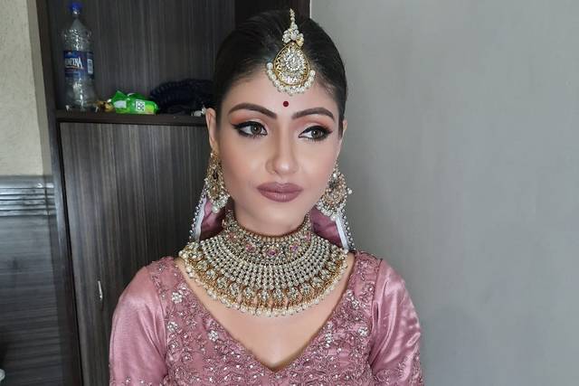 Jayanti Saini Make-Up Artist & Hair Stylist