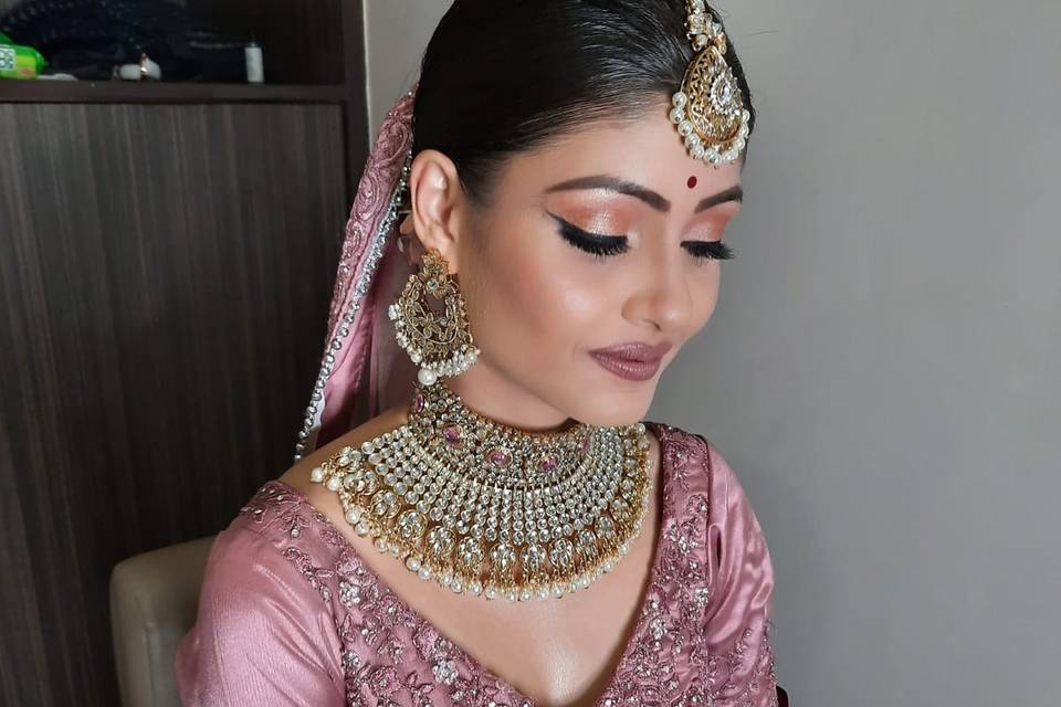 Jayanti Saini Make-Up Artist & Hair Stylist