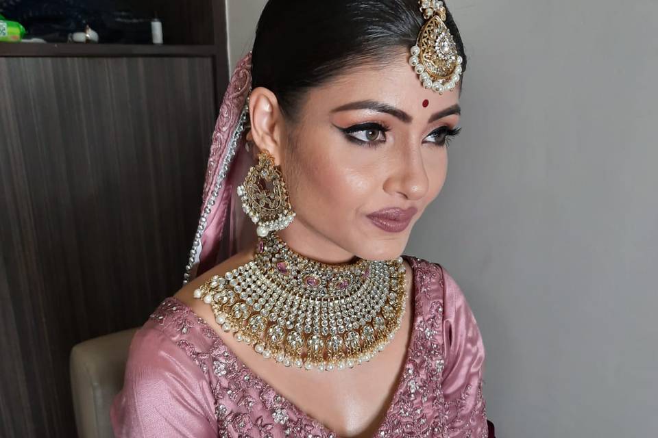 Jayanti Saini Make-Up Artist & Hair Stylist