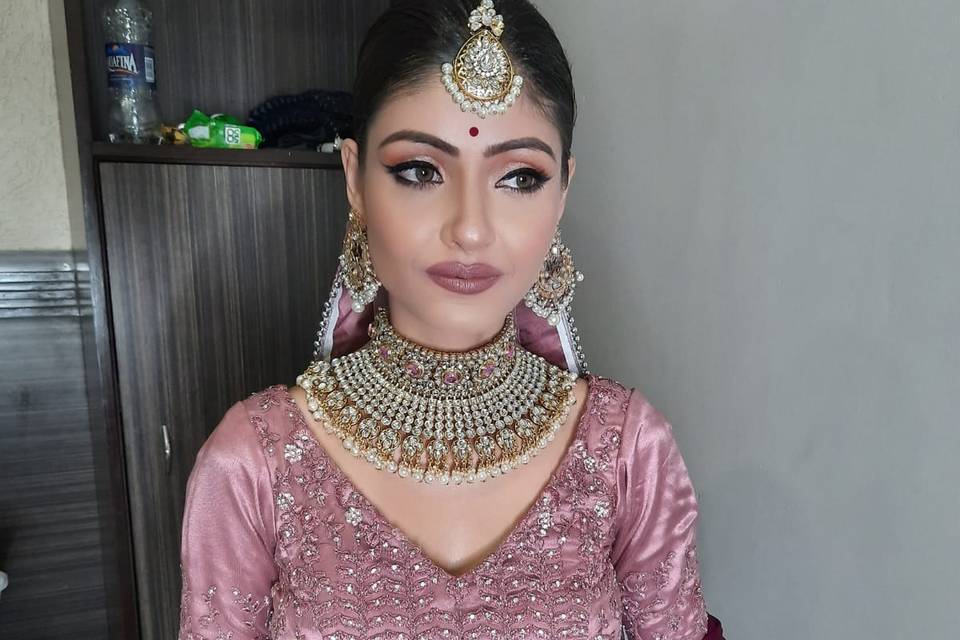 Jayanti Saini Make-Up Artist & Hair Stylist