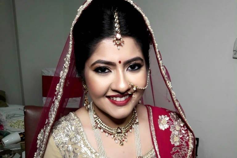 Jayanti Saini Make-Up Artist & Hair Stylist - Makeup Artist - Udyog Vihar -  