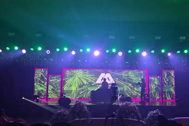 Stage decor