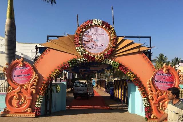 Entrance Decor