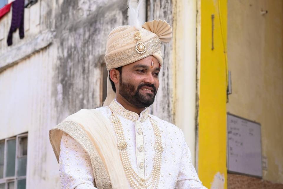 Groom