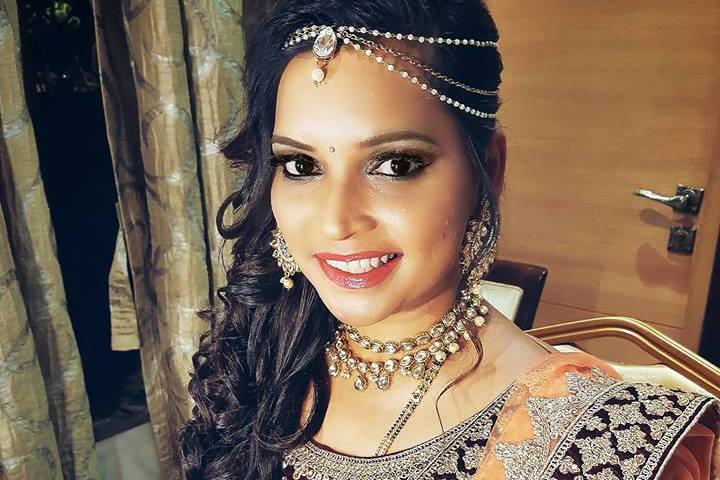 Shriraj Mukadam Makeup & Hair Artist