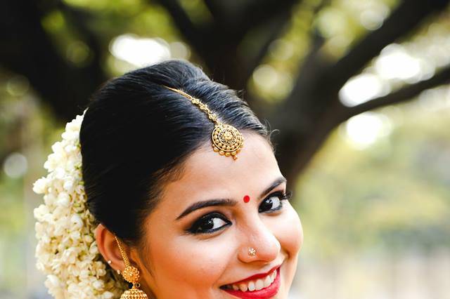 Shriraj Mukadam Makeup & Hair Artist