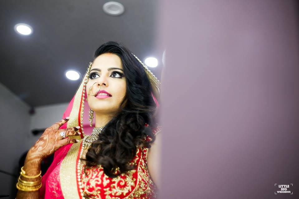 Shriraj Mukadam Makeup & Hair Artist
