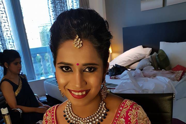 Shriraj Mukadam Makeup & Hair Artist