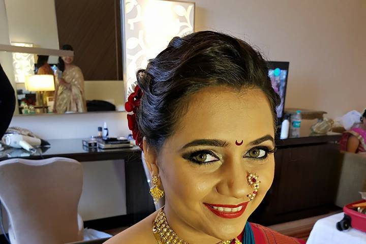 Shriraj Mukadam Makeup & Hair Artist