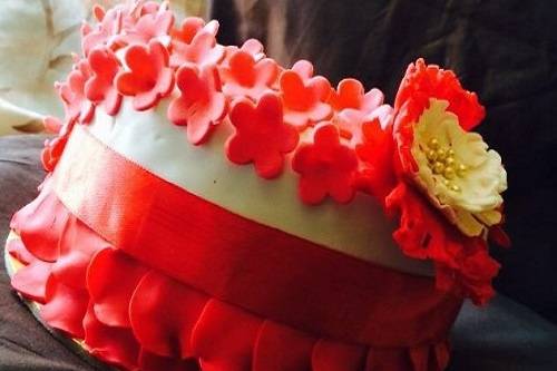 Red velvet ruffles cake