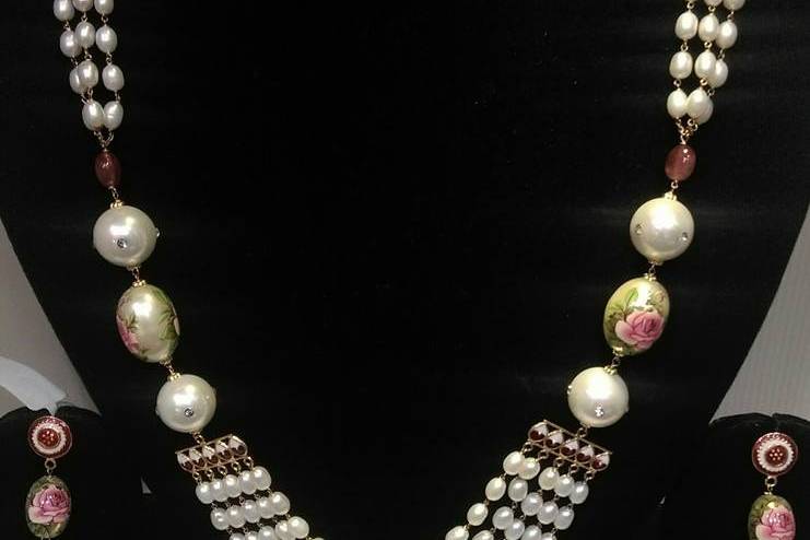 Necklace and earrings