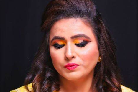 Party makeup