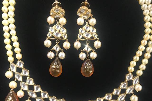 Beautiful uncut diamond necklace | Gold necklace indian bridal jewelry,  Gold jewelry fashion, Gold jewelry necklace