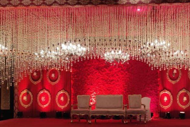 Decor for red