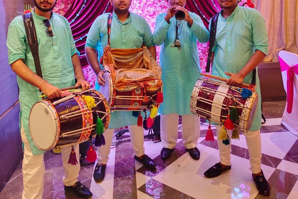 Squad Dholis