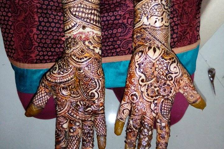 300 Lotus Mehndi Designs for Front and Back hand and Feet