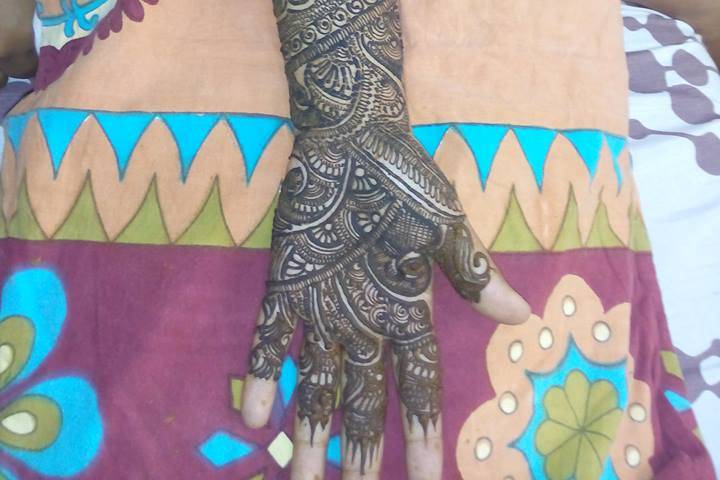Barkha Professional Bridal Mehandi Artists
