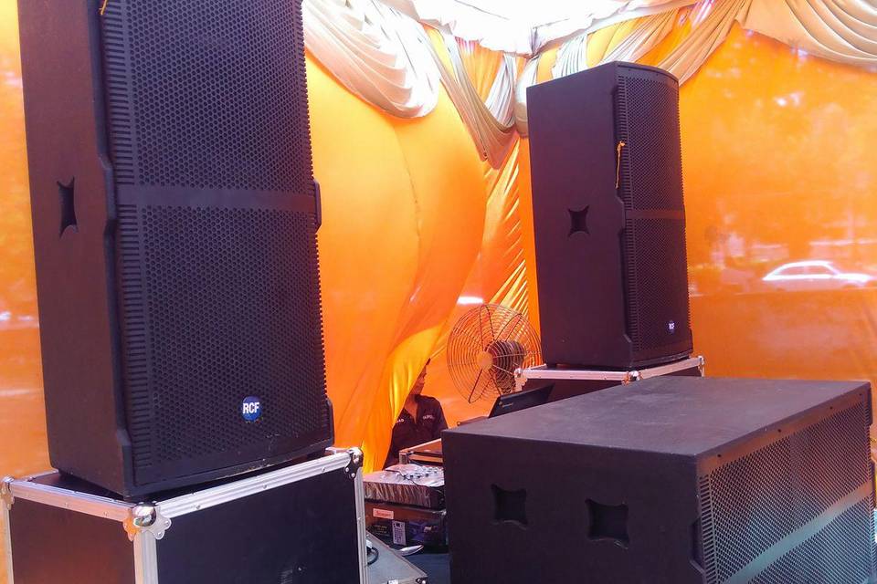 DJ Floor Set-up