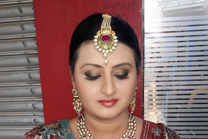 Bridal makeup