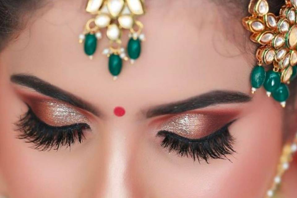 Makeover Treat By Poonam Mayuri