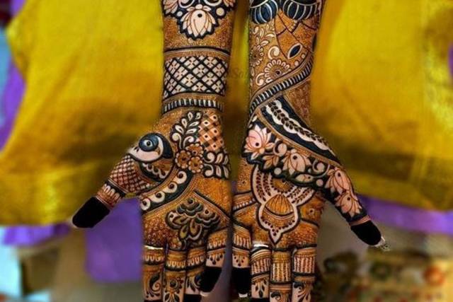 Purvi Katariwala | Bridal Henna Artist (@purvihennacreations) • Instagram  photos and videos