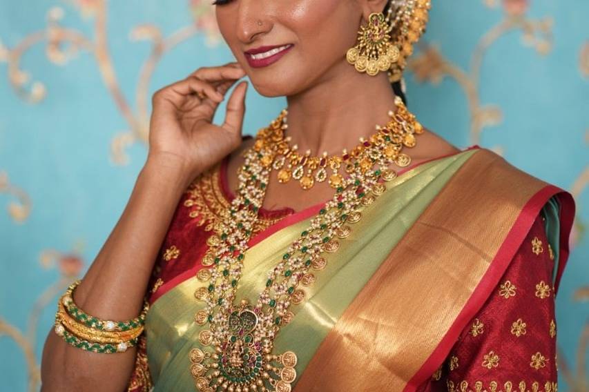 Sparkling Fashion: Amazing Wedding saree blouse designs & patterns